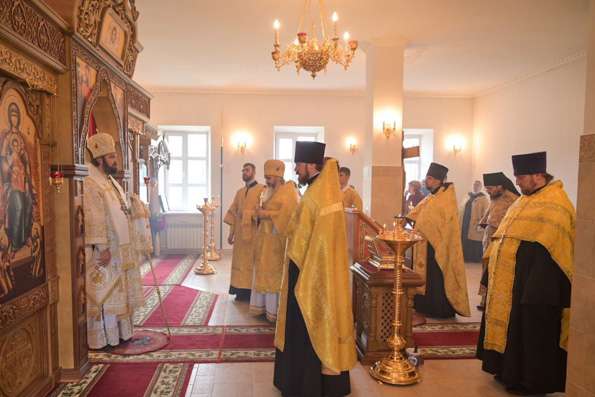В Александро-Невском мужском монастыре села Сосновка прошли престольные торжества
