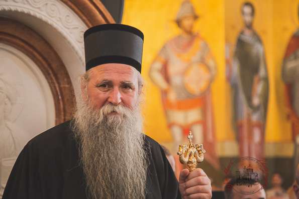 Патриарх Кирилл поздравил митрополита Иоанникия с возведением на Черногорскую кафедру