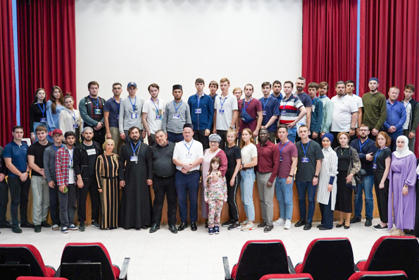 Проректор и студенты КазПДС посетили научно-образовательный форум в Дагестане
