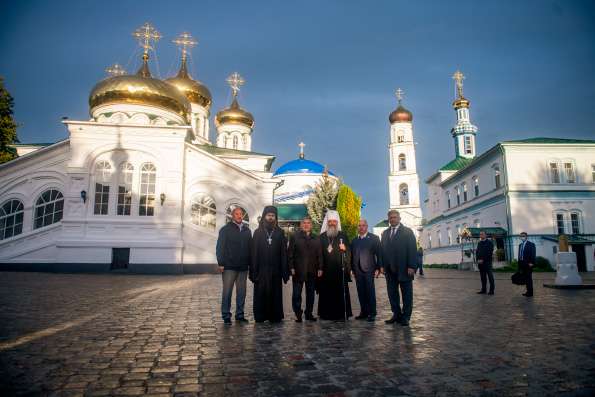 Президент Татарстана посетил Раифский Богородицкий мужской монастырь