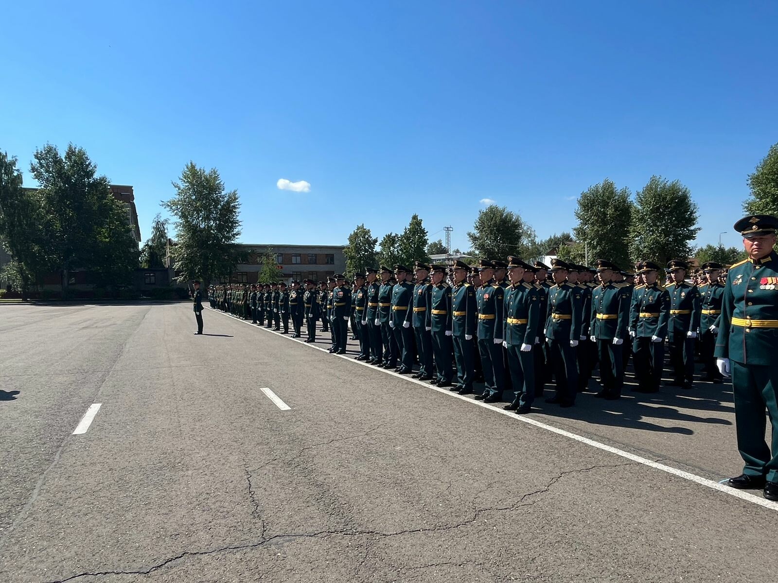 Казанское танковое училище выпускники. Казанское танковое военное училище. Выпускники Казанского танкового училища. Выпуск Казанского танкового училища. Казань выпускной 2022 танковое училище.