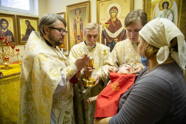 На святочной неделе в казанском детском хосписе состоялась Божественная литургия