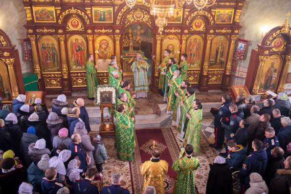 В день празднования памяти преподобного Серафима Саровского митрополит Кирилл возглавил престольные торжества в Набережных Челнах