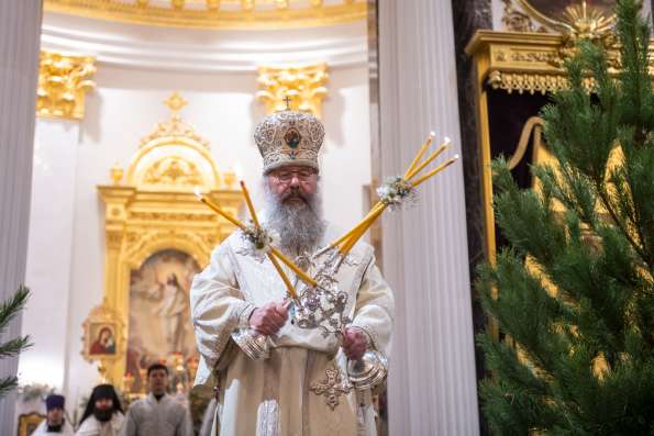 В канун праздника Крещения Господня митрополит Кирилл совершил всенощное бдение в Казанском соборе