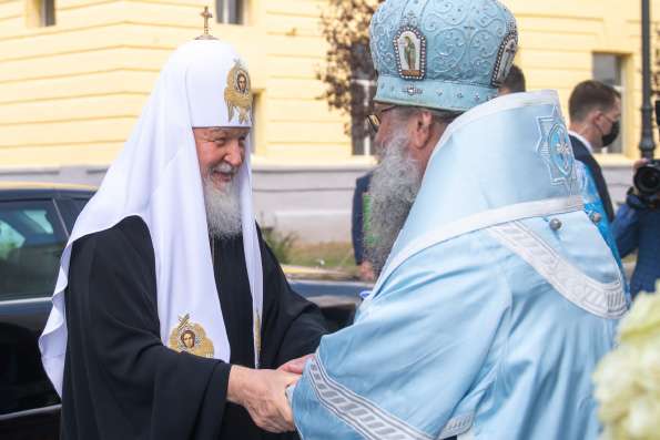 Поздравление митрополита Кирилла Святейшему Патриарху Кириллу с 14-й годовщиной интронизации