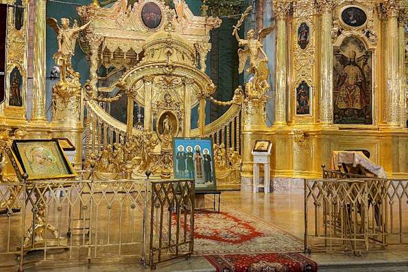 В Петропавловском соборе Санкт-Петербурга освятили икону священномученика Павла Дернова и его сыновей