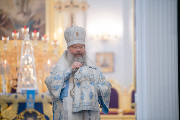 В день памяти святителя Феодосия Черниговского митрополит Кирилл совершил Литургию в Казанском соборе
