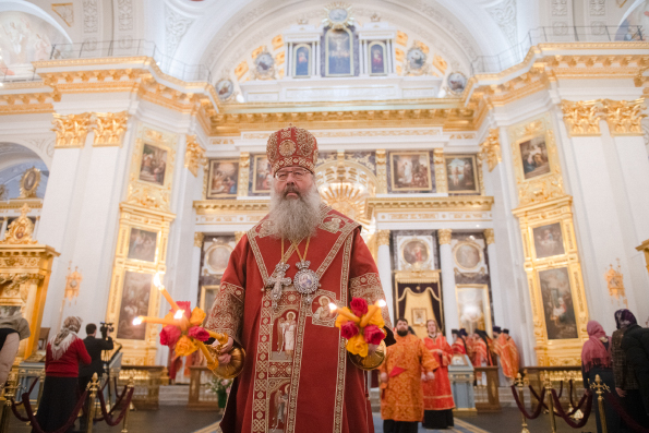В Неделю мясопустную митрополит Кирилл совершил Литургию в Казанском соборе столицы