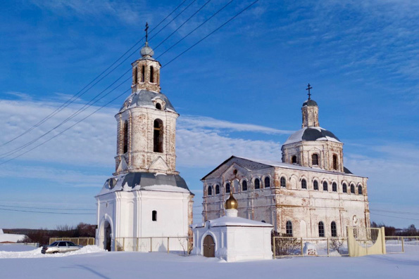 Паломники из Казани посетили восстанавливающийся Никольский храм в селе Державино