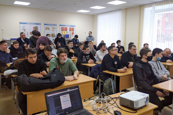 Проект молодежного отдела Казанской епархии «Обретение» презентовали в Казанском строительном колледже