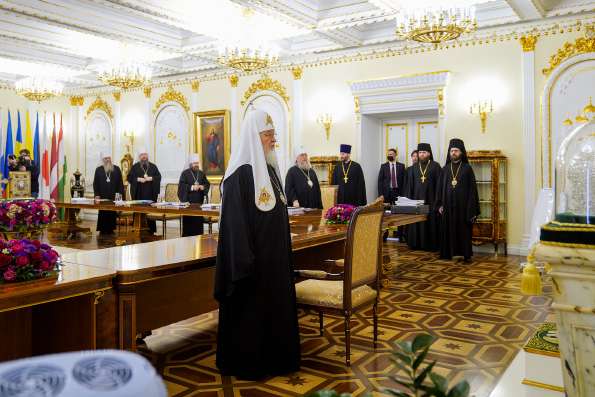 Священный Синод Русской Православной Церкви обсудил помощь беженцам и межконфессиональный диалог, касающийся событий на Украине