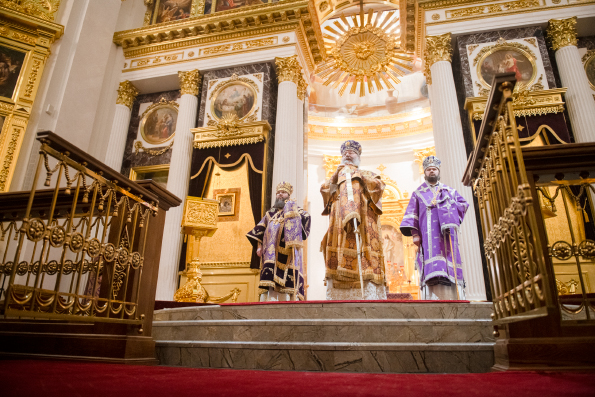 Архипастыри Татарстанской митрополии совершили в Казанском соборе чин Торжества Православия