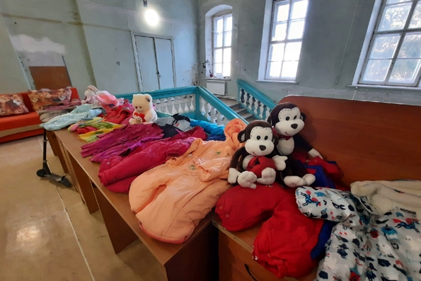 В Новоиерусалимском подворье Казани проходит благотворительная выставка детской верхней одежды