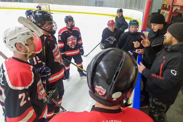 При поддержке Сергиевского храма Казани слабослышащие хоккеисты проводят дружеские поединки