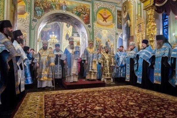 В канун праздника Благовещения митрополит Кирилл возглавил всенощное бдение в Благовещенском соборе Казанского кремля