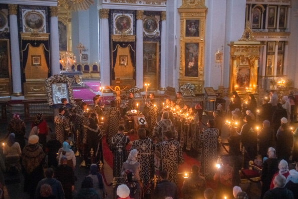 В Неделю 5-ю Великого поста митрополит Кирилл совершил последнюю в этом году пассию
