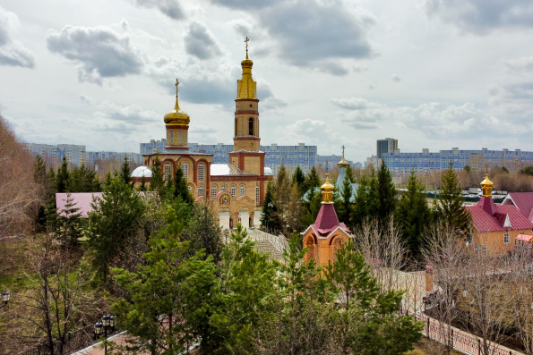В Светлый вторник митрополит Кирилл совершил Литургию в Воскресенском храме города Нижнекамска