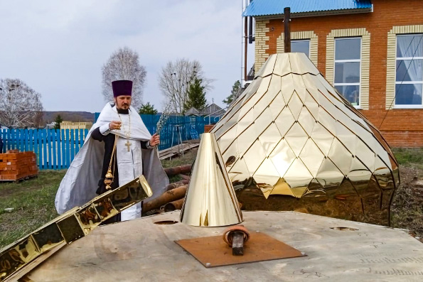 На часовню апостола Андрея Первозванного в селе Караульная Гора установили купол