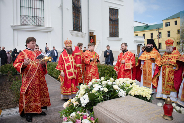 В день 75-летия приснопамятного митрополита Феофана (Ашуркова) в Казанском соборе прошли заупокойные богослужения