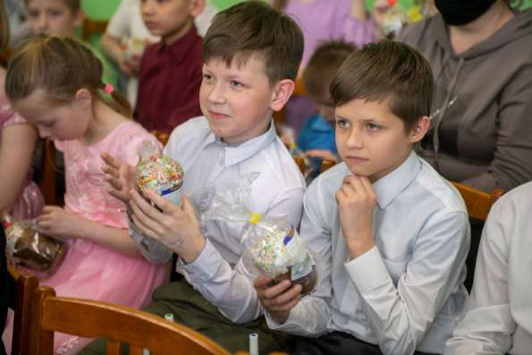 Более 6000 пасхальных подарков переданы подопечным социальных проектов Татарстанской митрополии 