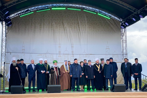 Глава Татарстанской митрополии посетил праздник «Изге Болгар жыены»