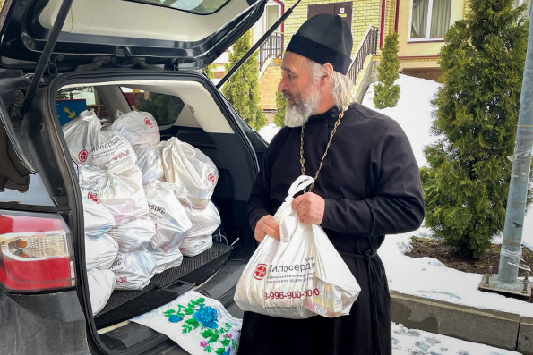 Более 440 продуктовых наборов переданы нуждающимся в разных благочиниях Казанской епархии