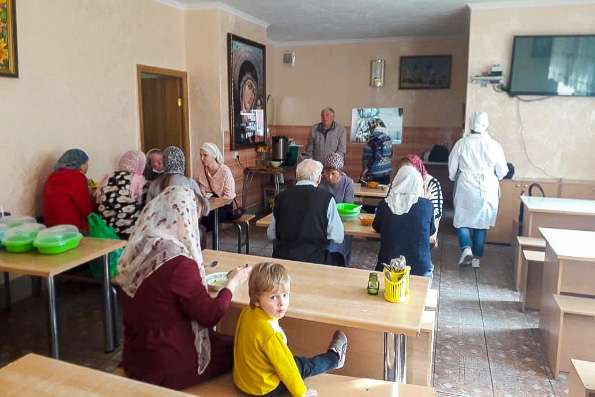 В храмах Чистопольской епархии проходят благотворительные обеды