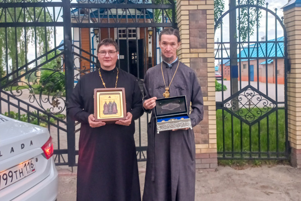 Продолжается принесение ковчега с мощами Казанских святителей в храмы Казанской епархии