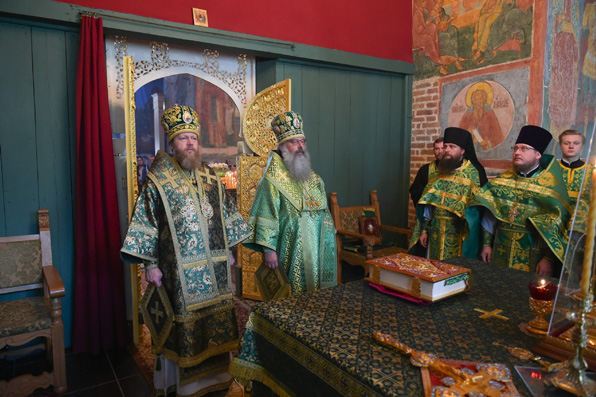 В день своего тезоименитства митрополит Кирилл совершил Литургию в Кирилло-Белозерском монастыре