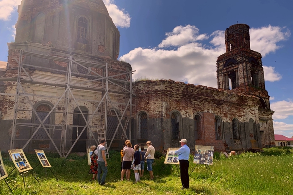 В разрушенном Троицком храме села Кильдеево состоялся молебен