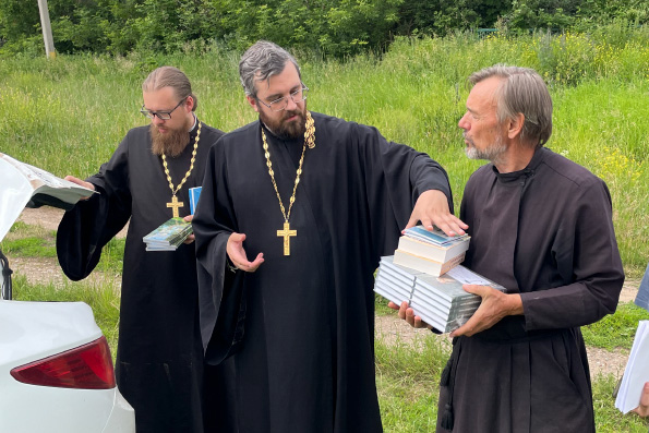 Священнослужители Казанской епархии совершили миссионерскую поездку по старинным храмам Зеленодольского района