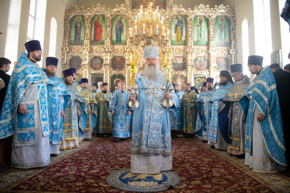 В начале нового учебного года митрополит Кирилл совершил Литургию в храме Казанской духовной семинарии