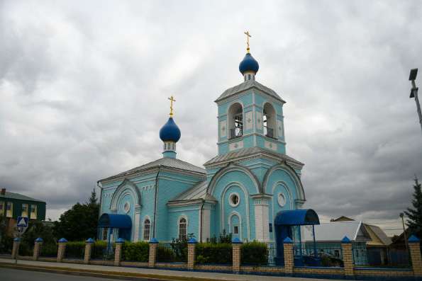 Митрополит Кирилл освятил Покровский храм в городе Арске